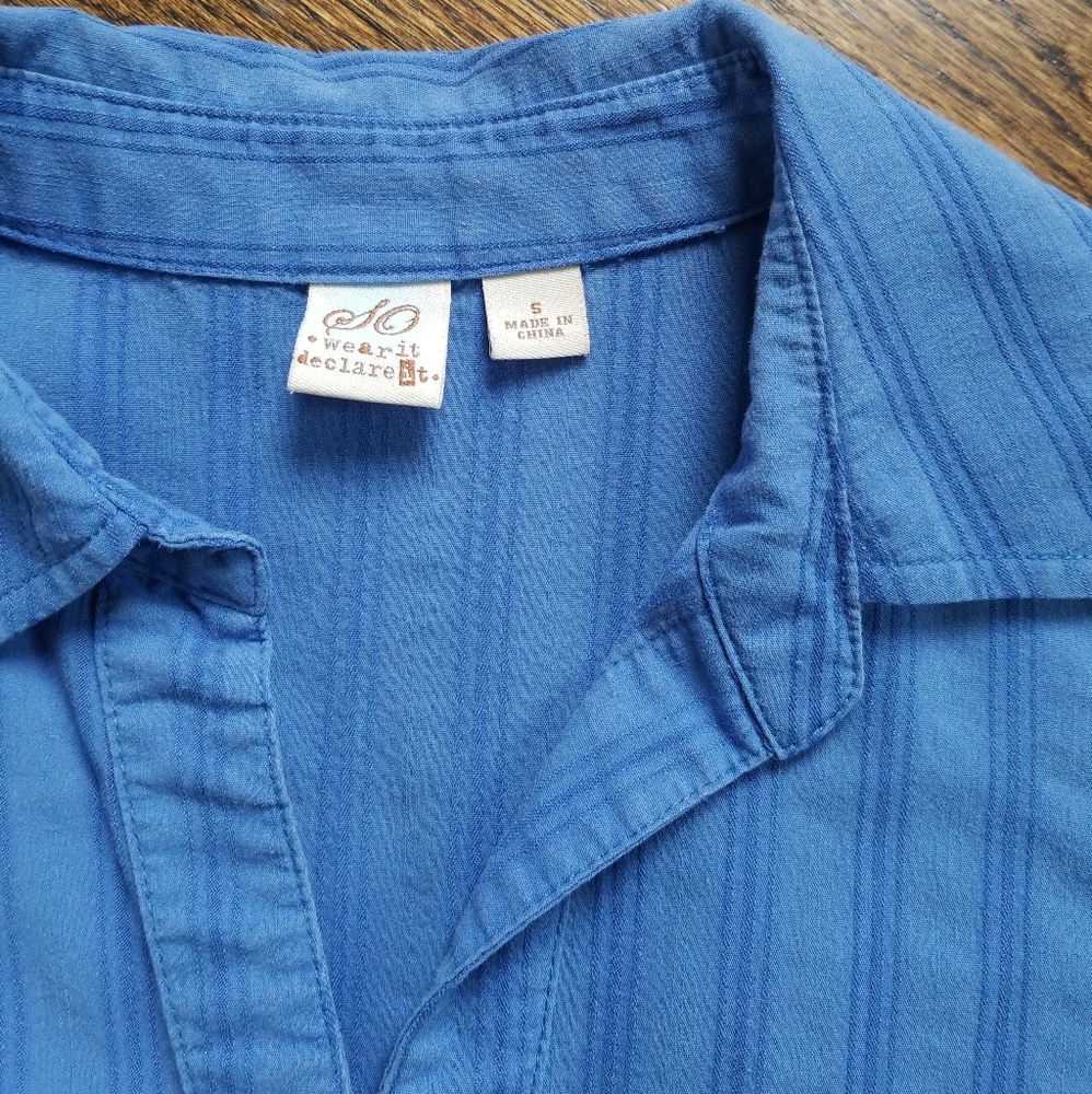 Button down top - Picture 4 of 4